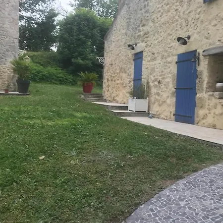 Ferme Restauree De Vacance Casa de Férias *